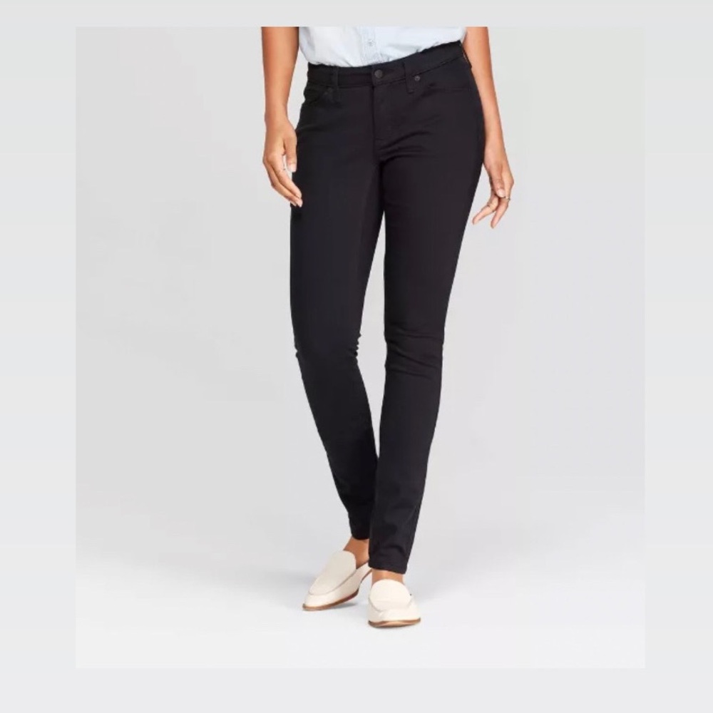 Universal Thread Black Skinny Jeans ✨Long Length✨